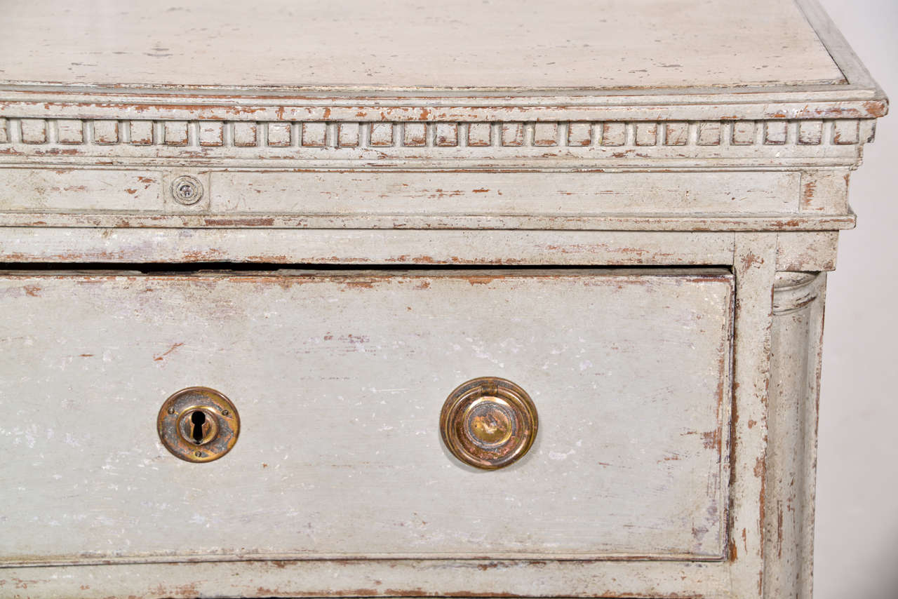 18th Century and Earlier Swedish Three-Drawer Commode For Sale