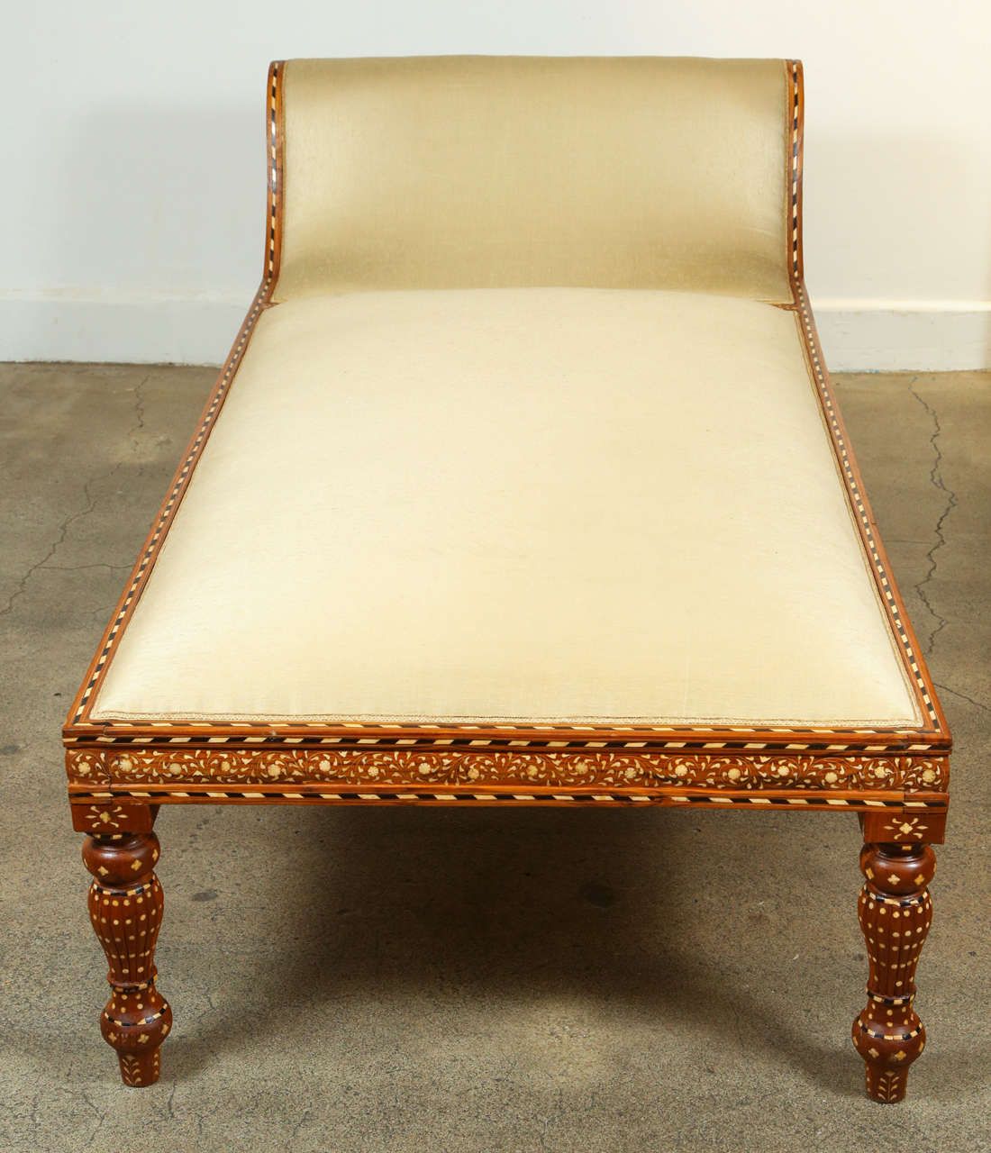 anglo indian daybed