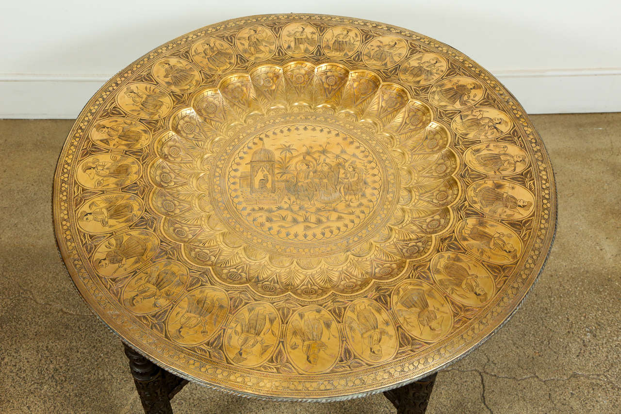 Anglo-Indian Brass Tray Table with Folding Wooden Stand In Good Condition In North Hollywood, CA