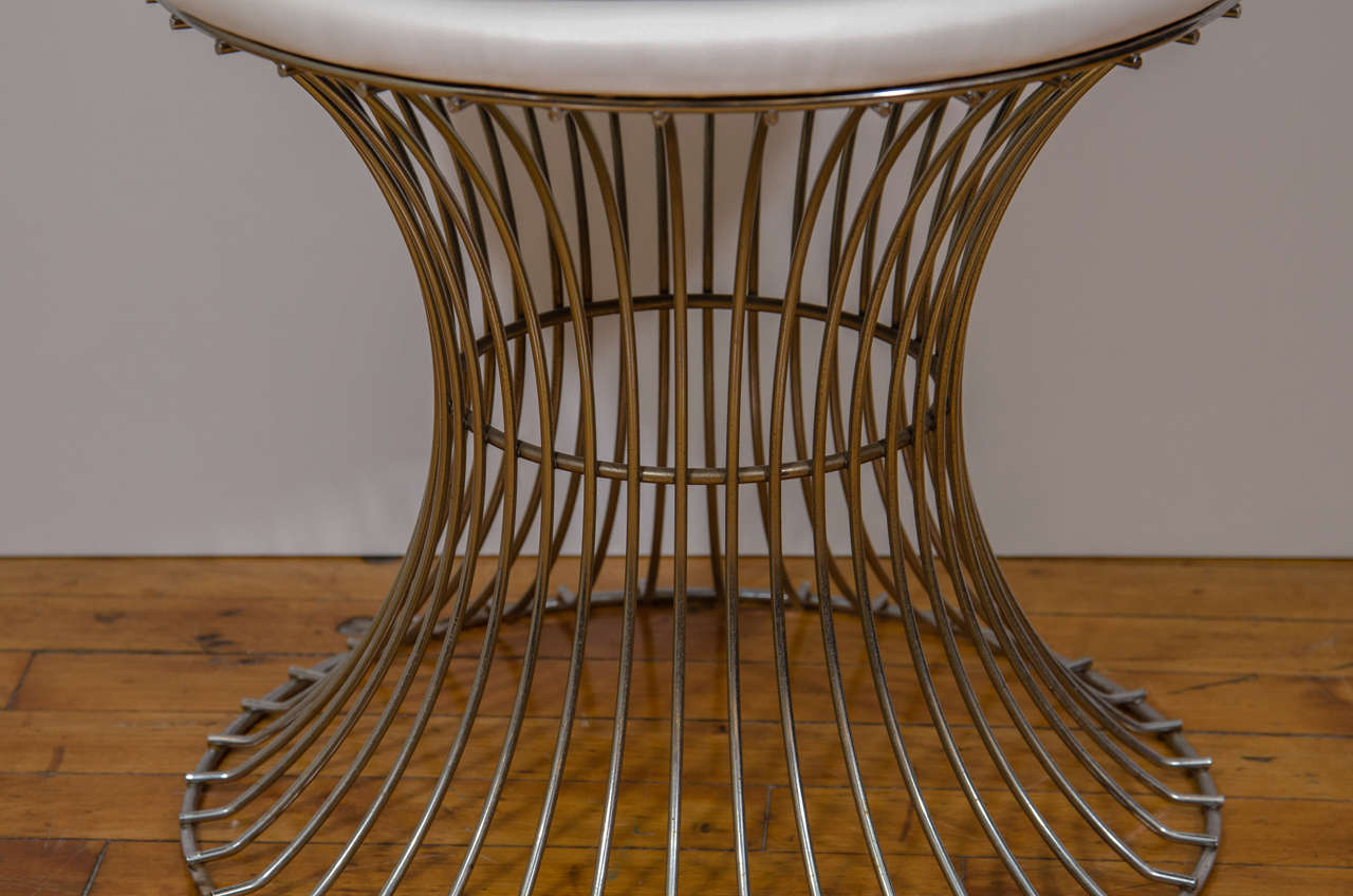 American Midcentury Pair of Chrome Wire-Base Stools in the Style of Warren Platner