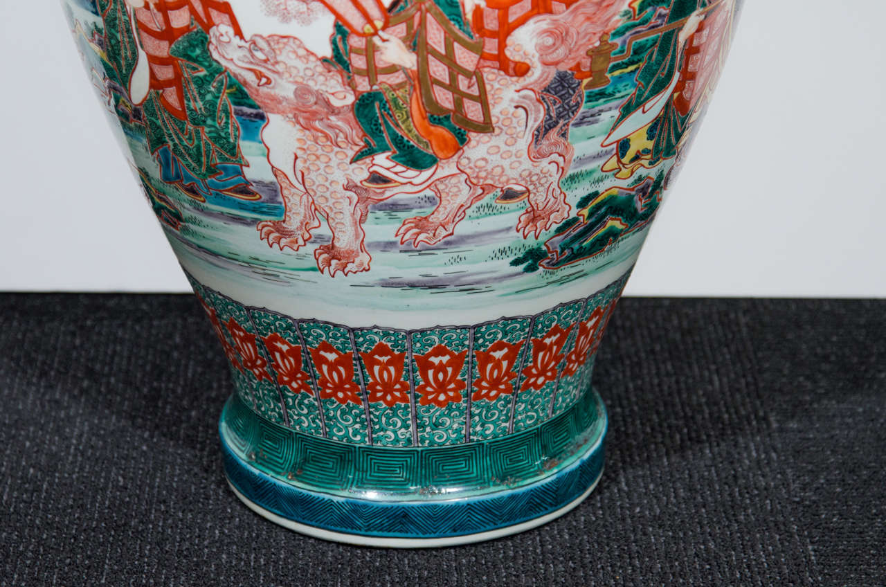 Meiji Period Japanese Kutani Vase In Good Condition In New York, NY