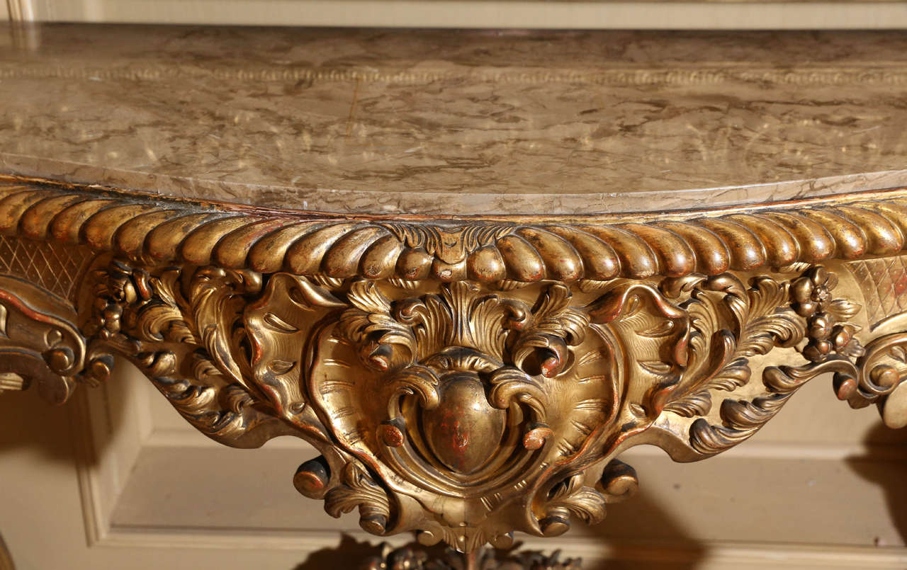 Pair of Italian carved Giltwood 18th Century Consoles In Good Condition In Houston, TX