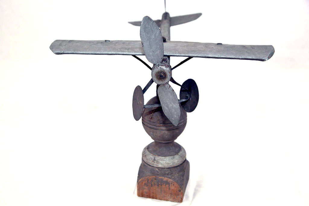 Articulated Airplane Weathervane In Good Condition For Sale In Stamford, CT