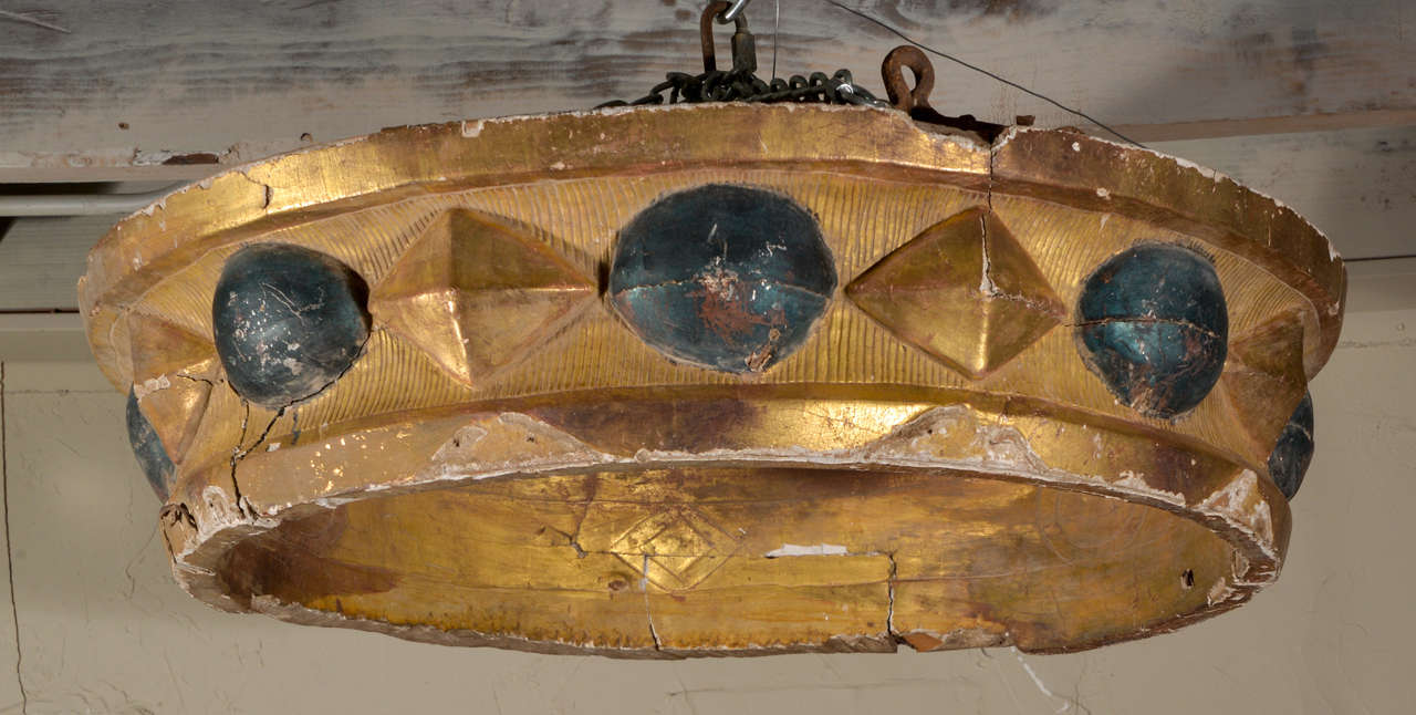 Néoclassique Grand baldaquin de lit italien en bois doré « Corona » en vente