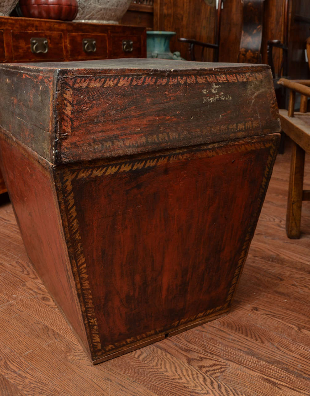 Late 18th Century Burmese Temple Book Storage Trunk in Original Lacquer In Good Condition For Sale In East Hampton, NY