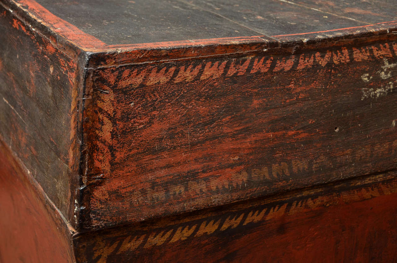 Late 18th Century Burmese Temple Book Storage Trunk in Original Lacquer For Sale 1