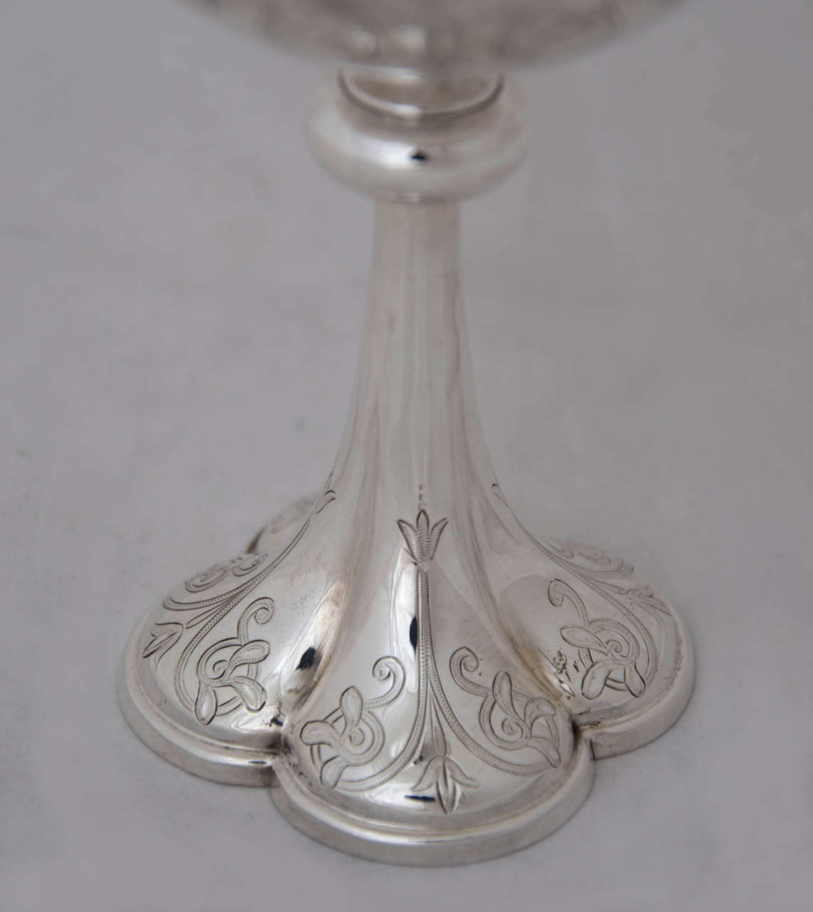 Set of Four Antique English Silver Goblets In Excellent Condition For Sale In London, GB