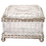 A CUT GLASS BOX.  FRENCH, 20th CENTURY