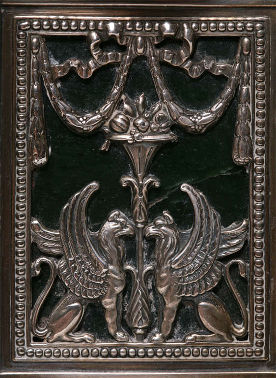 A SILVER AND NEPHRITE TABLE CLOCK. RUSSIAN,  CIRCA 1900 2