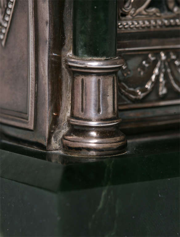 A SILVER AND NEPHRITE TABLE CLOCK. RUSSIAN,  CIRCA 1900 3