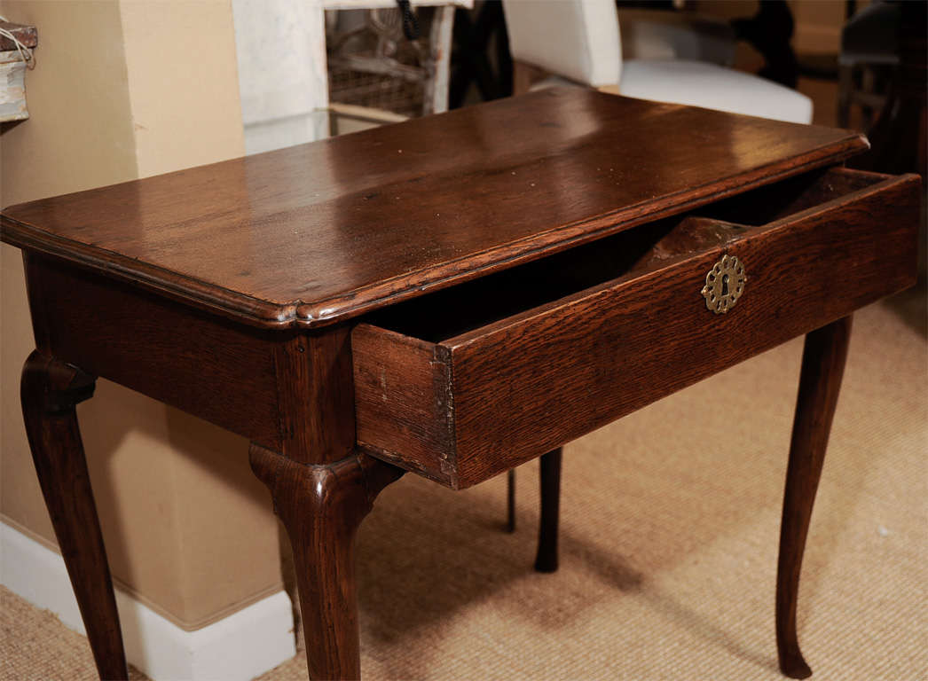 Oak Side Table with Single Frieze Drawer on Cabriole Legs 3