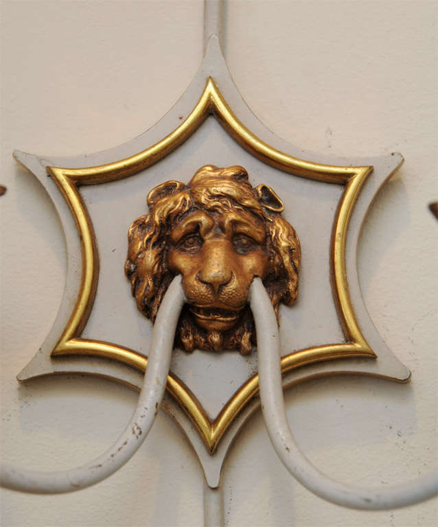 Pair of Directoire Lion Mask Sconces of Bronze For Sale 1