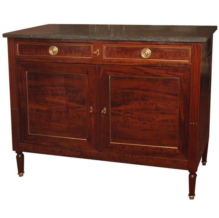 Early 19th Century French Mahogany Buffet For Sale