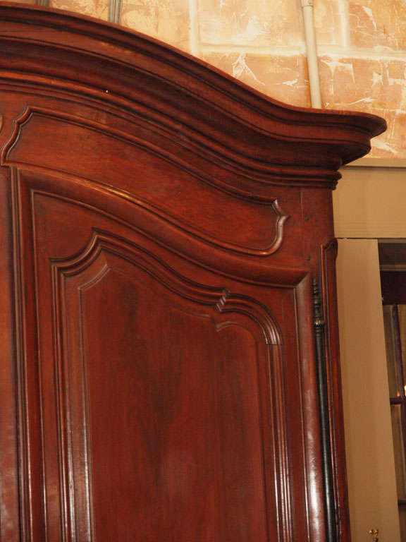 Exceptional 18th Century French Walnut Armoire In Good Condition In New Orleans, LA