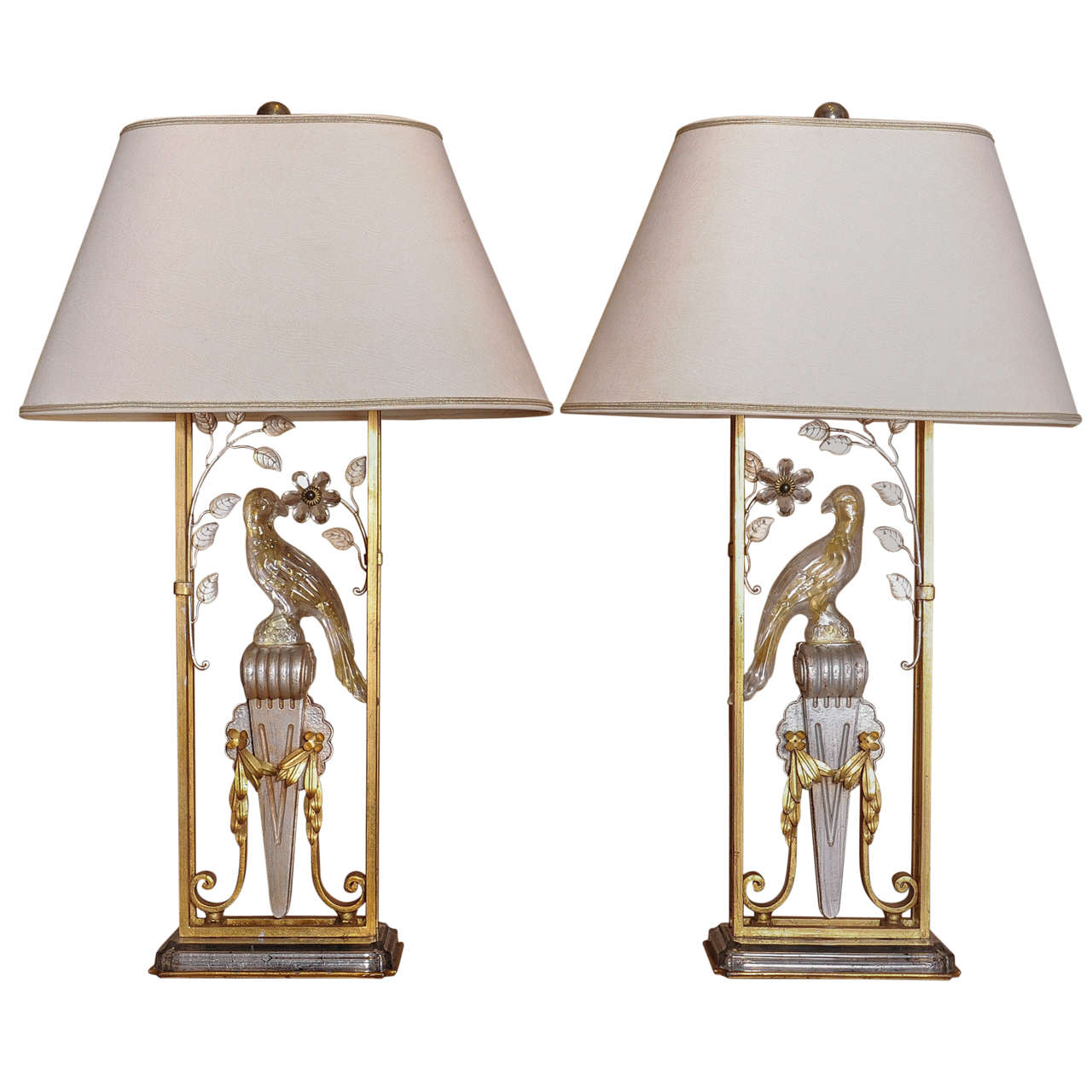 A pair of Maison Bagues tablelamps For Sale