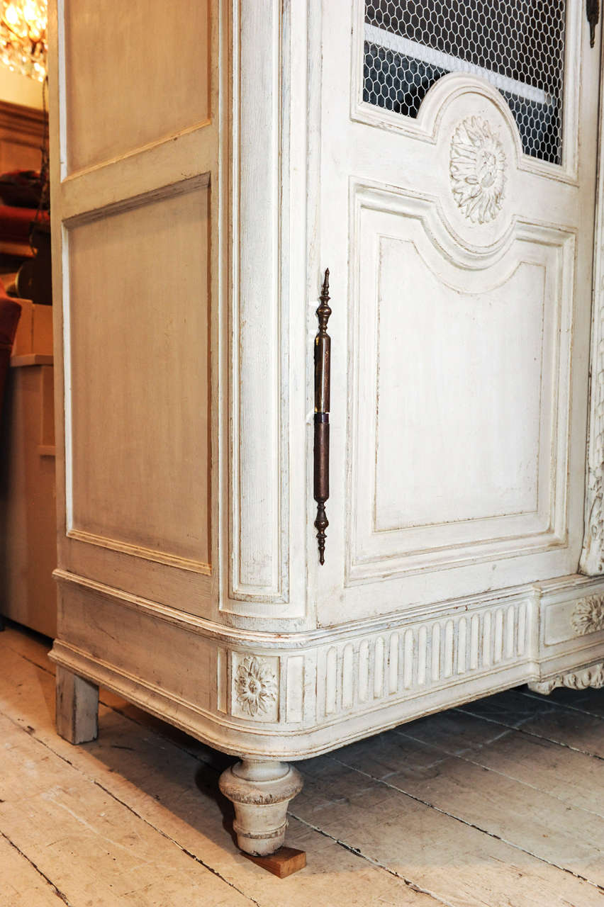 19th.Century French cupboard For Sale 2