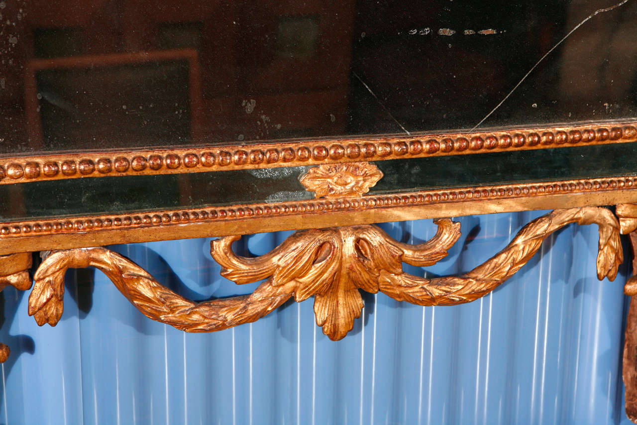 Neoklassischer Spiegel (Vergoldetes Holz) im Angebot