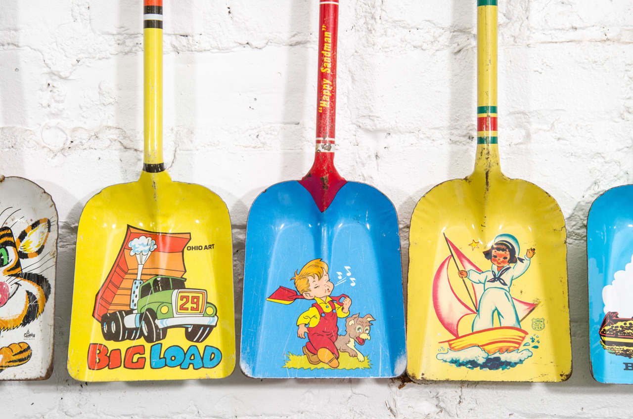 USA Set of Graphic Sand Shovels For Sale 1