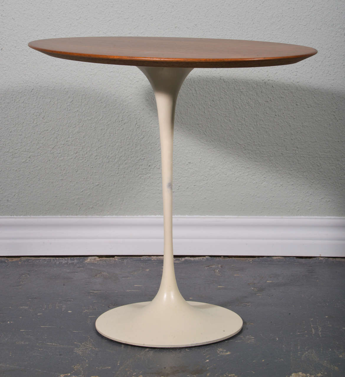 vintage tulip table