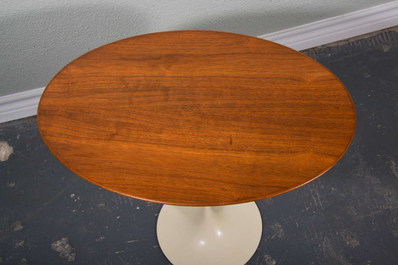 Vintage Eero Saarinen Oval Rosewood Tulip Table For Knoll In Excellent Condition In Houston, TX