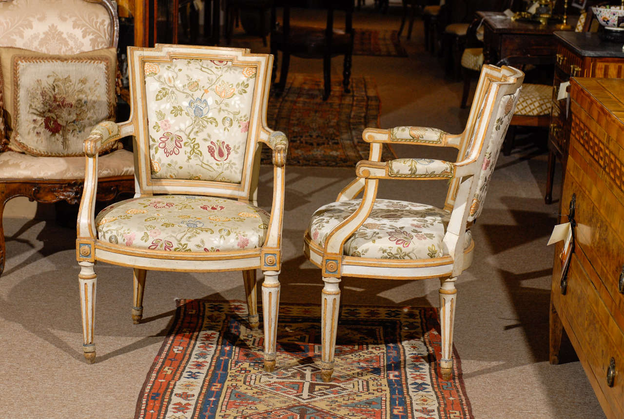 Fine Pair of 18th Century French Louis XVI Painted Fauteuils For Sale 2