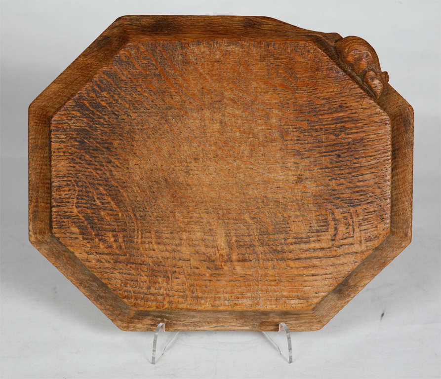 A Robert Mouseman Thompson Oak Chopping Board of elongated octagonal form.
Carved Mouse to the side.
English
Circa 1950