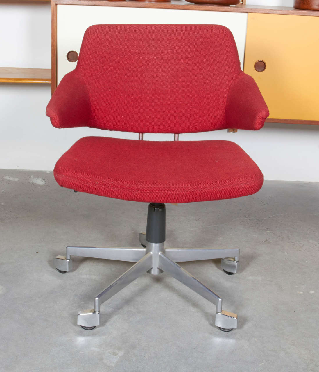 Vintage 1960s Kevi Desk Chair

This Mid Century Office Chair is in excellent condition. Wheels are smooth. Fabric is great or can be re-upholstered to fit your style. Ready for pick up, delivery, or shipping.