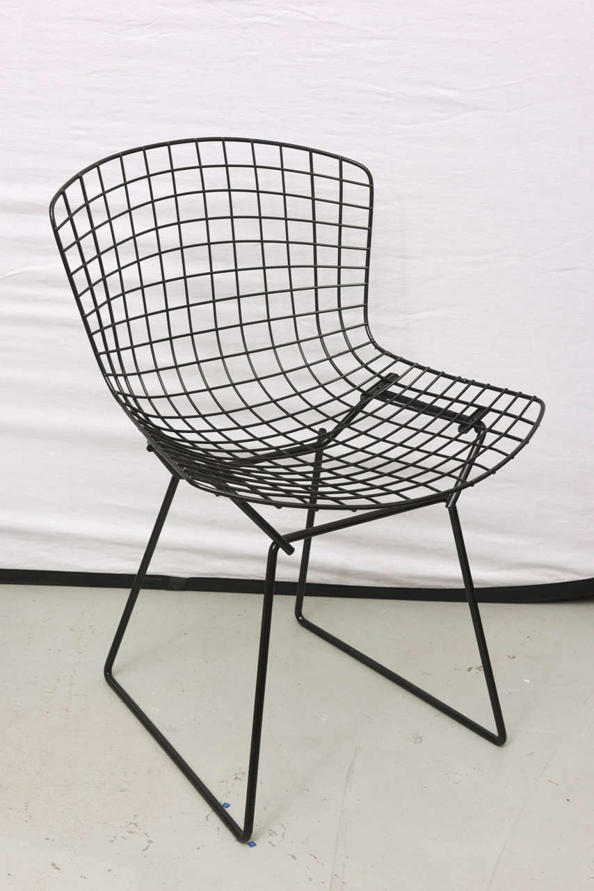 Bertoia Wire Chairs with Black Leather Knoll Cushions, 1960s, USA In Good Condition In Miami, FL