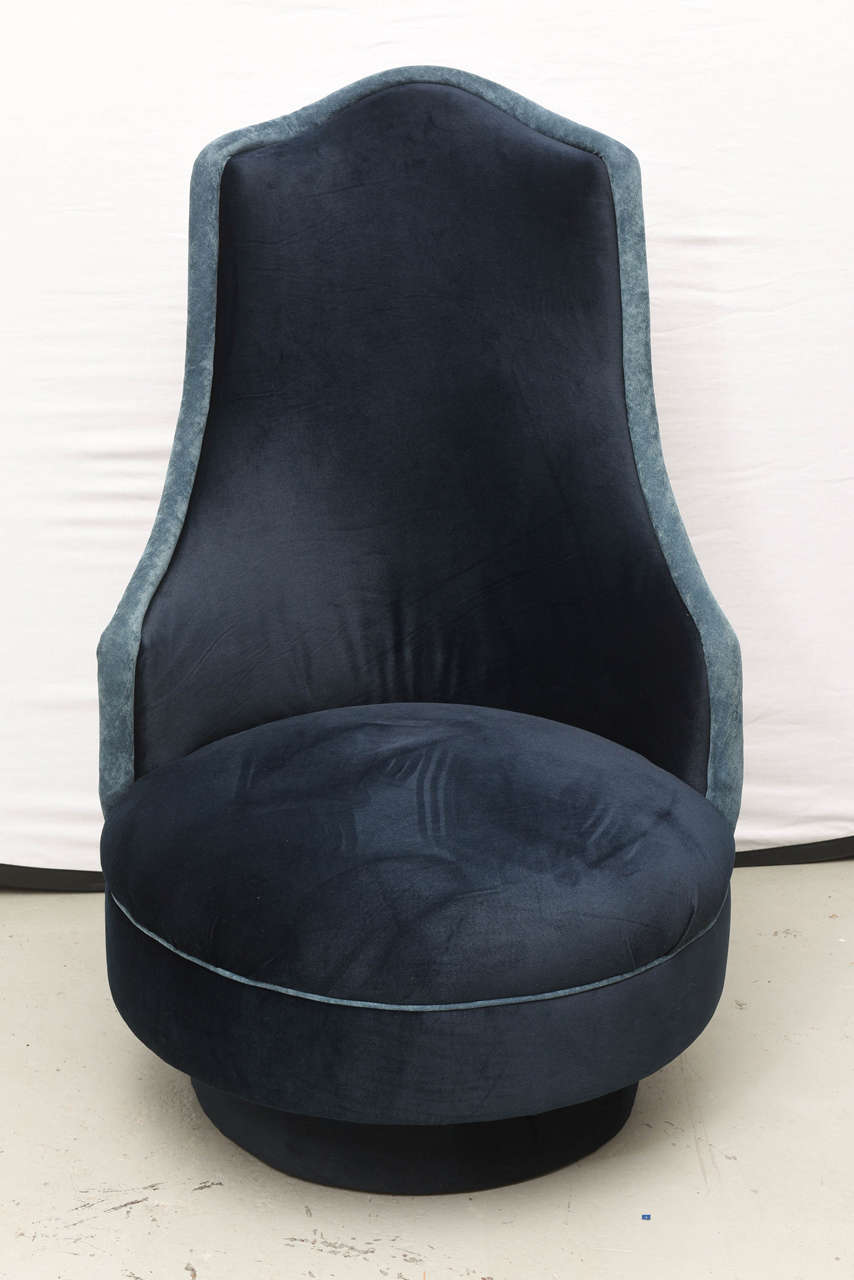 Superbes fauteuils pivotants à haut dossier Adrian Pearsall en velours bleu bicolore.  États-Unis, années 1960