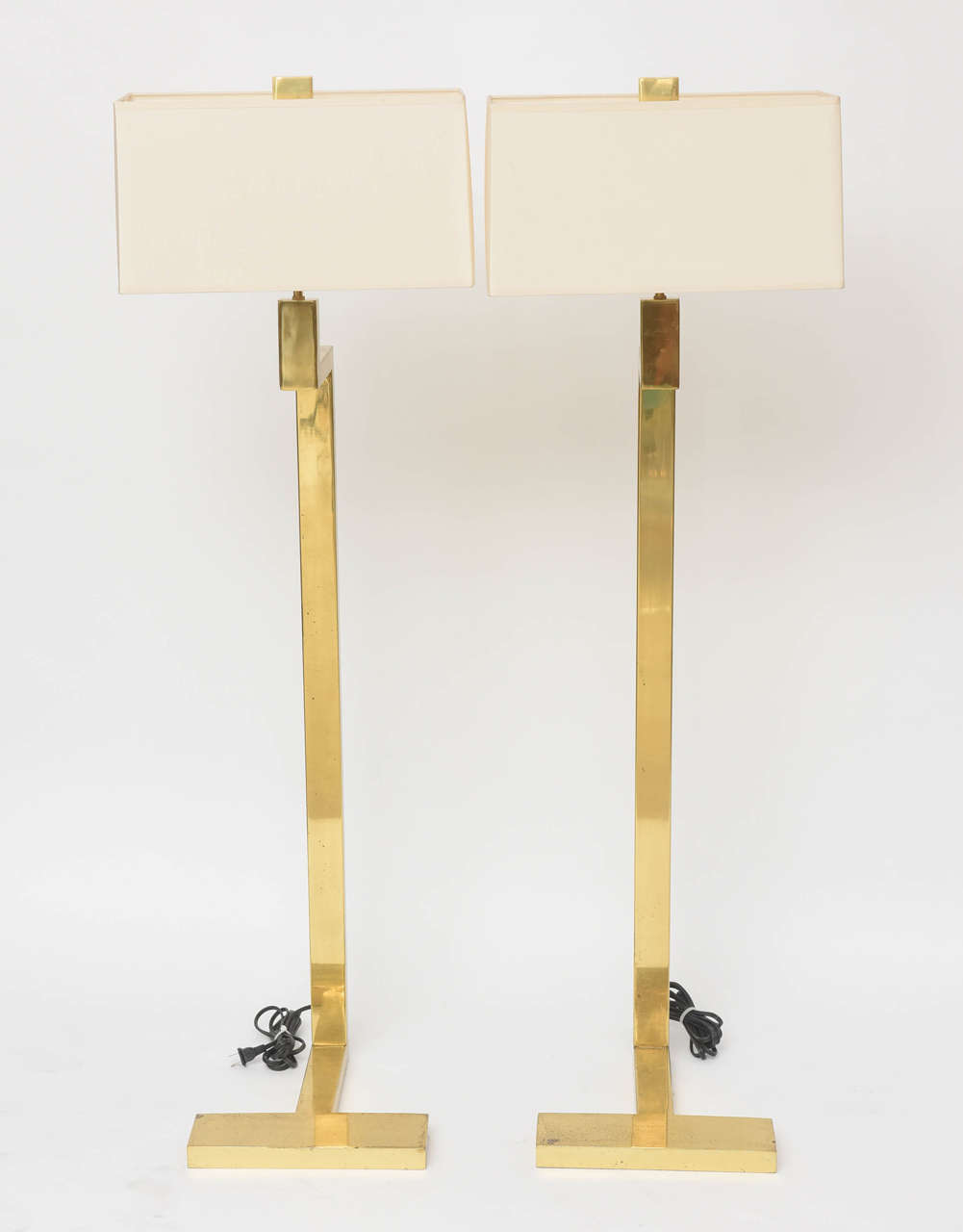 Mid-20th Century Pair of French Modern Brass Floor Lamps, Jacques Quinet