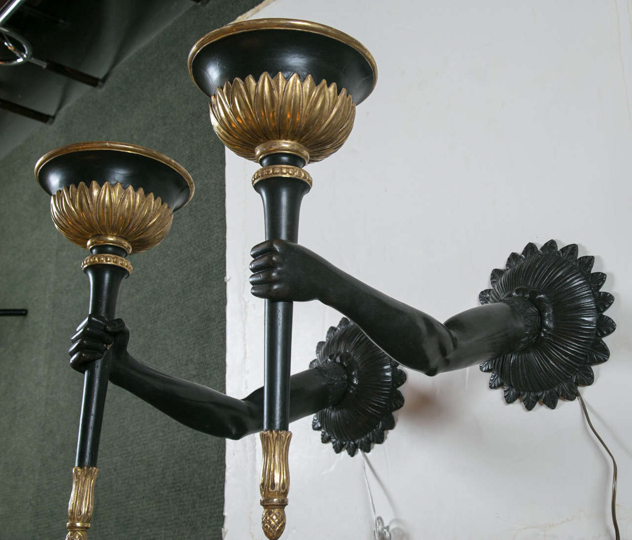 20th Century Venetian Style Bronze and Parcel-Gilt Wood Arm Sconces For Sale 2