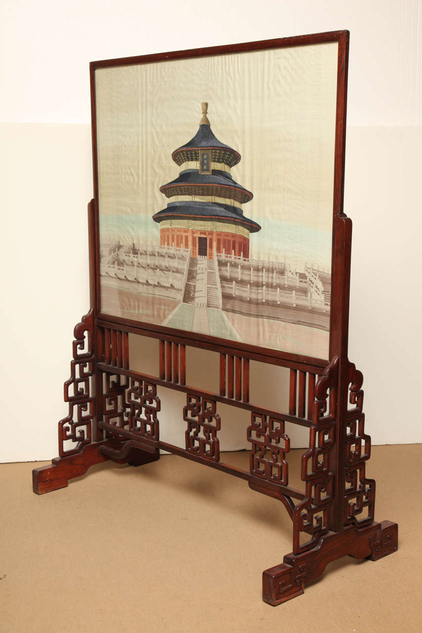 Chinese Two-Sided Silkwork Screen of the Temple of Heaven In Good Condition In New York, NY