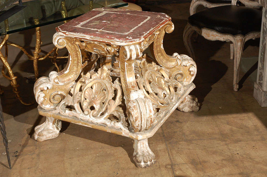 Ancienne base de table rococo sculptée à la main