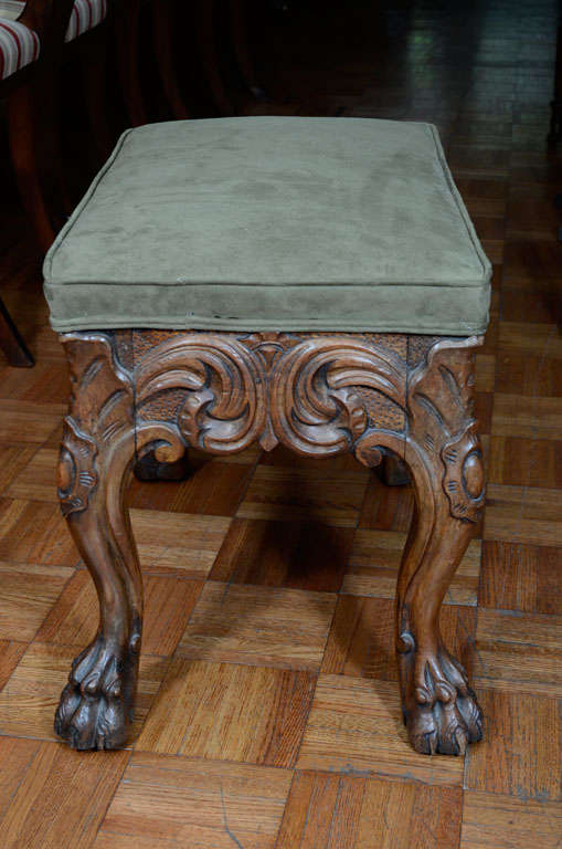 19th Century Heavily Carved Mahogany Stool on Paw Feet In Excellent Condition For Sale In New York, NY
