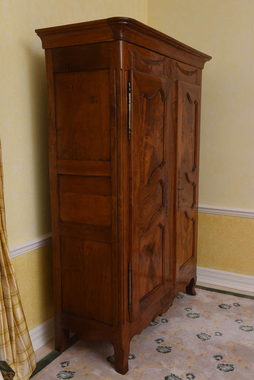 Fine Louis XV Walnut Armoire 5