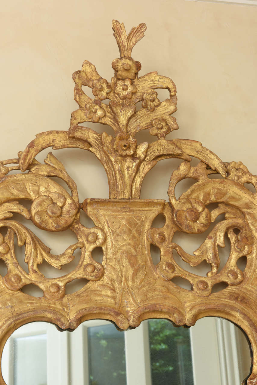 Pair of 18th Century Irish George II Giltwood Pier Mirrors In Excellent Condition In New York, NY