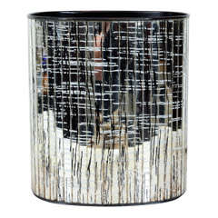 Sexy Mirrored Wastebasket with Abstract Linear Details