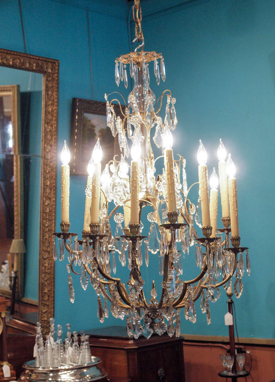 19th century French Napoleon III period twelve-light crystal chandelier, circa 1870.
