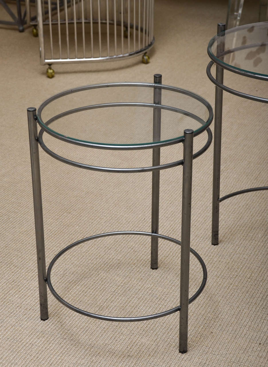 Set of Three Metal and Glass Round Nesting Tables In Good Condition In Water Mill, NY