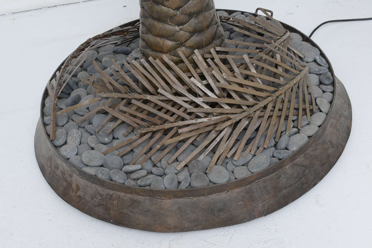 Iron Electrified Palm Tree Sculpture with Removable Leaves and Down Light For Sale 1