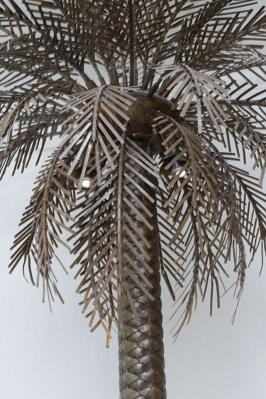 Iron Electrified Palm Tree Sculpture with Removable Leaves and Down Light For Sale 2