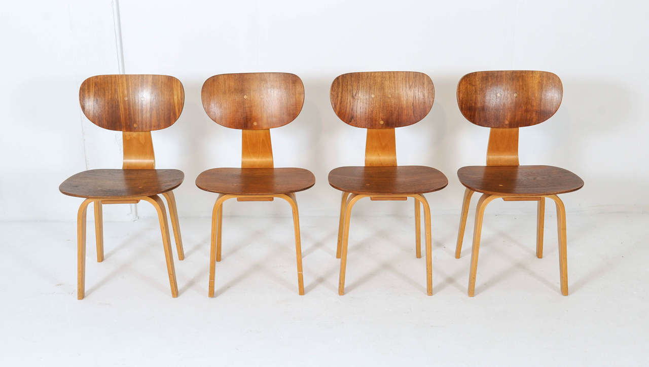 Beautiful set of dining chairs inspired on the Charles & Ray Eames. While Cees Braakman travelled to the US in the 1950's he got inspired by the designs of C&R Eames, at his return he designed these chairs that became a Dutch design classic