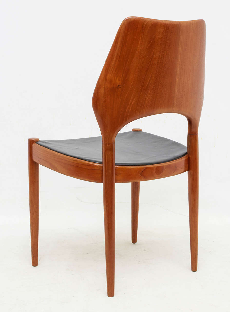 Set of Six Dining Chairs by Arne Hovmand-Olsen for Mogens Kold In Good Condition In New York, NY