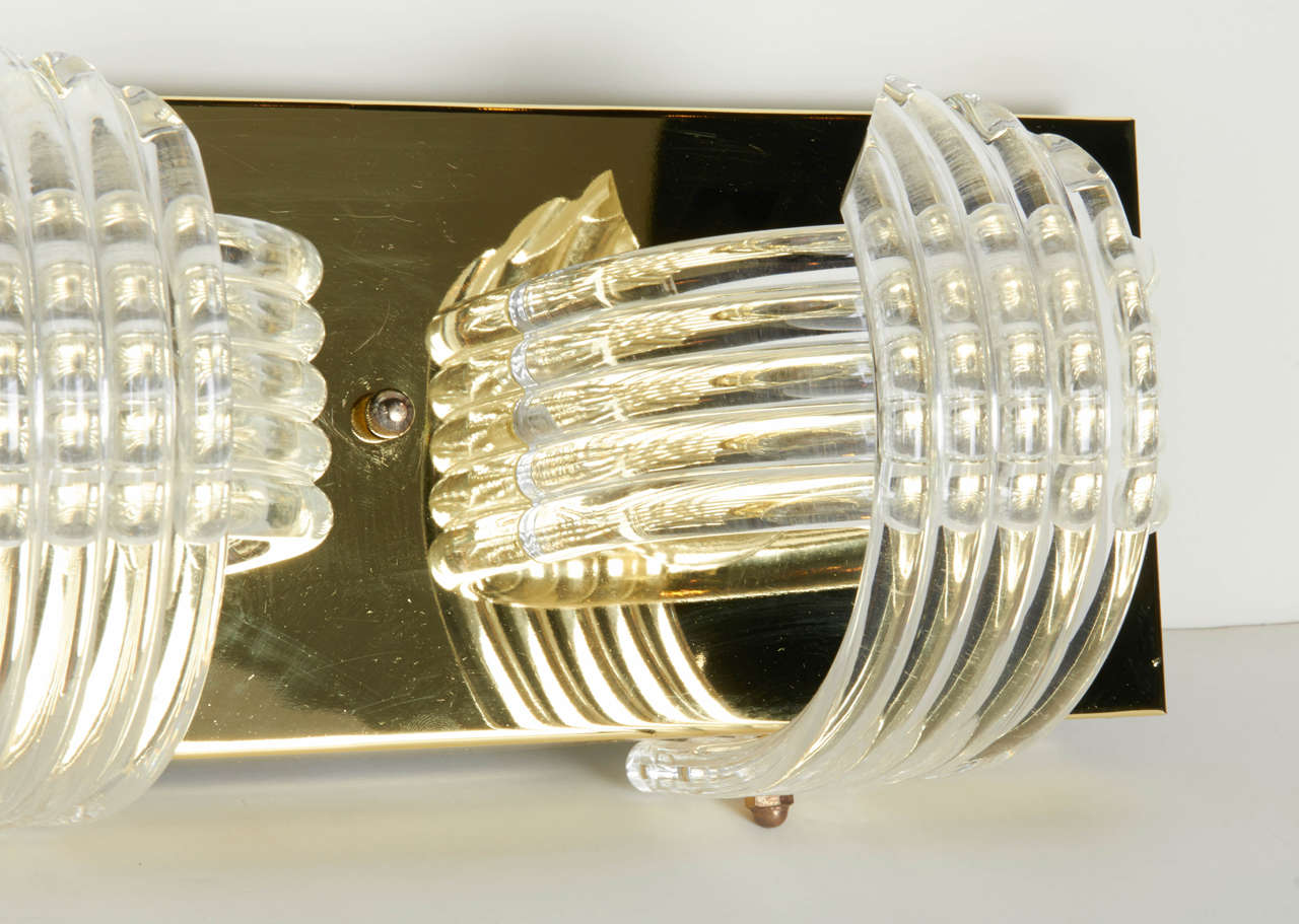 Hollywood Regency Mid-Century Modern Sculptural Lucite and Brass Wall Sconce by Lightolier
