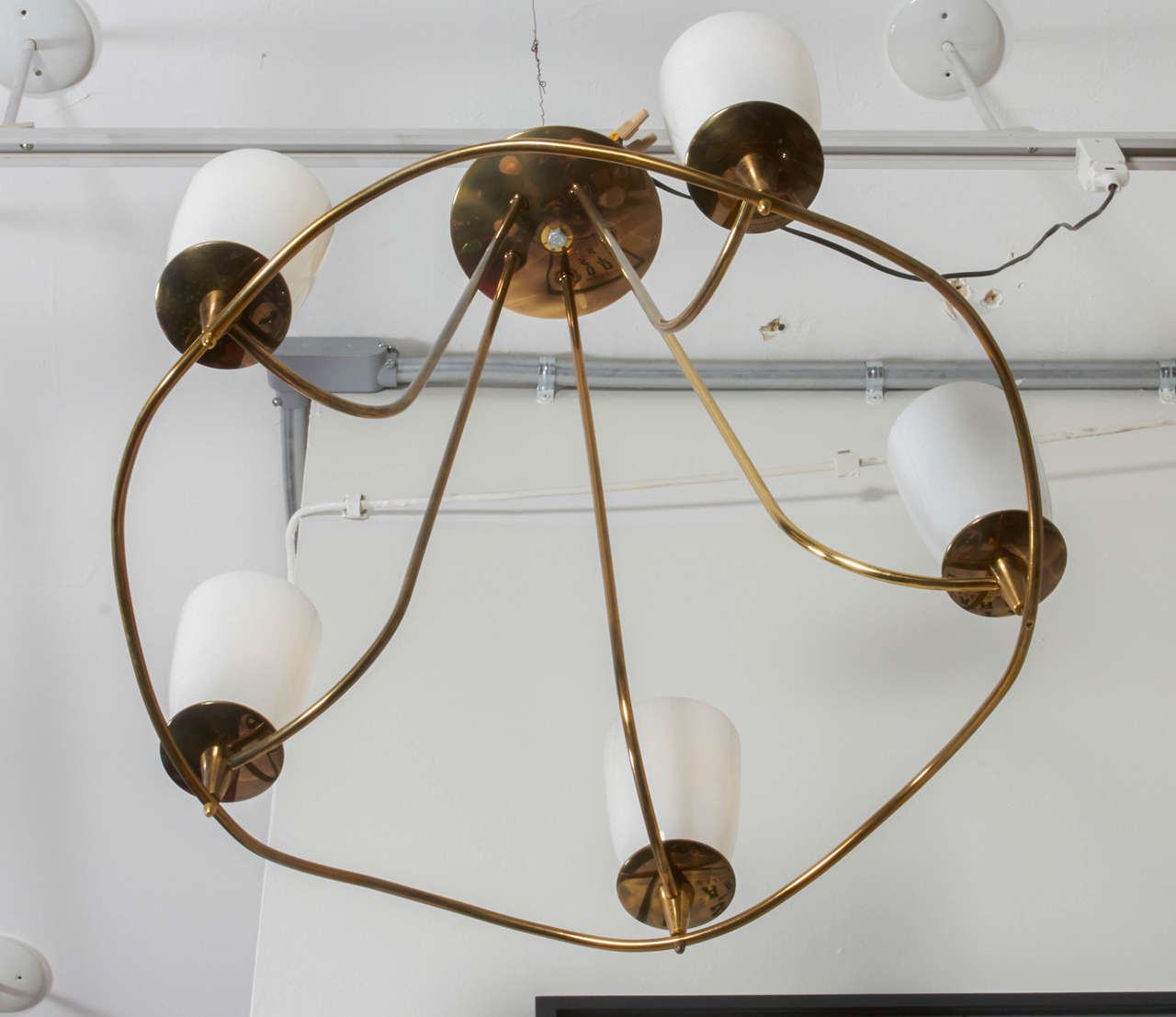 Lightolier Brass and Glass Chandelier In Excellent Condition For Sale In New York, NY