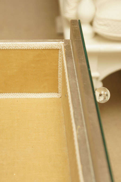 Pair of Venetian 3-Drawer Mirrored Commodes 1