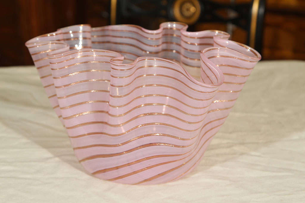 LARGE SCALE MURANO BLOWN GLASS FAZZOLETTO BOWL...PALE PINK THREADED DESIGN WITH GOLD DUST BANDS..UN-MARKED