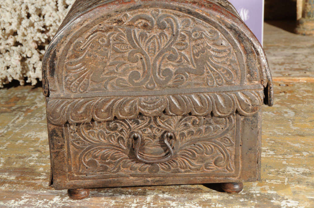 Hand Tooled Small Leather Coffer 3