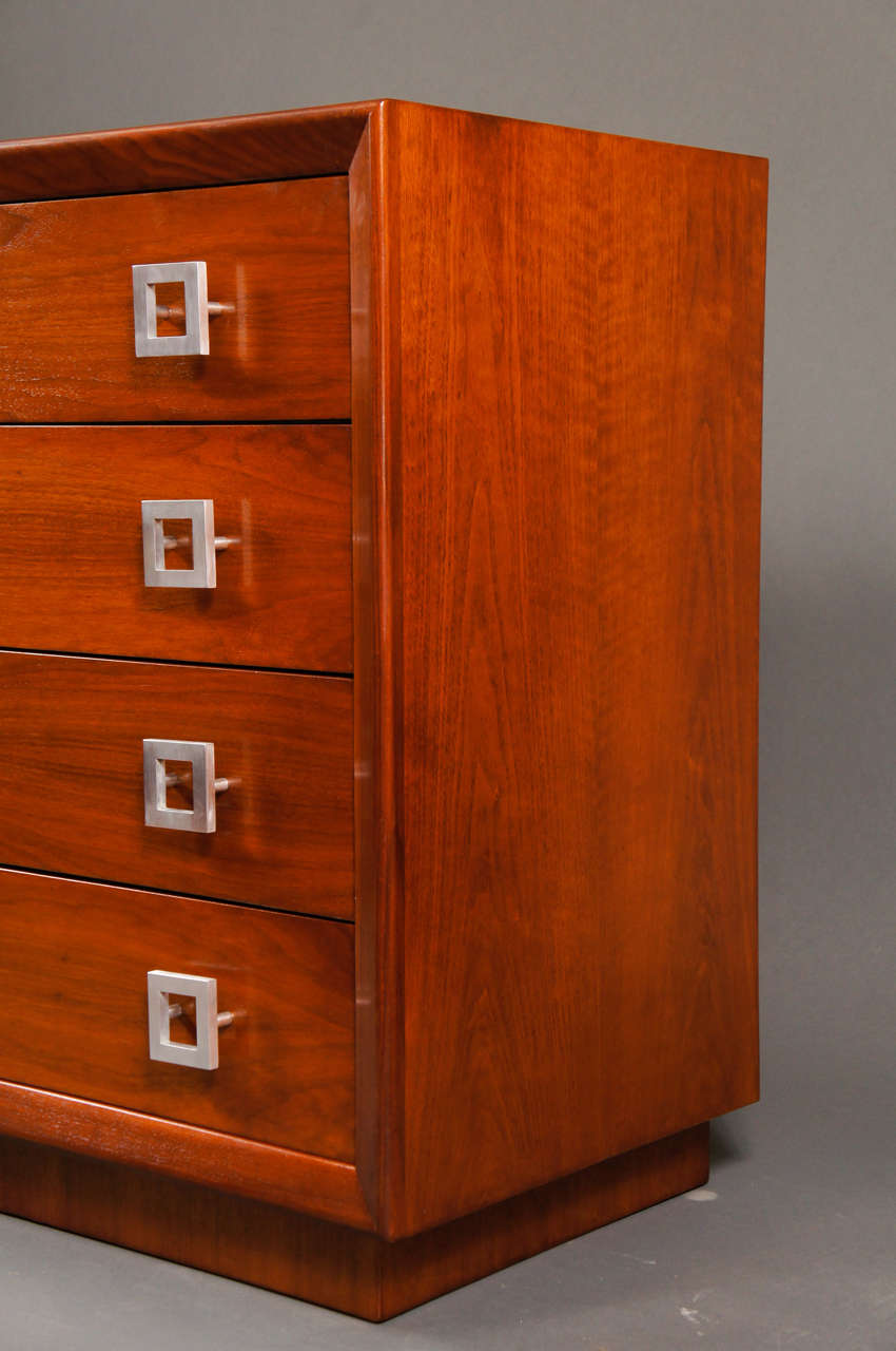 Pair of American Chest of Drawers 3