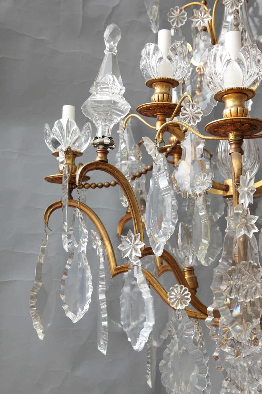 Eight Light French Louis XVI Style Chandelier In Excellent Condition In New York, NY